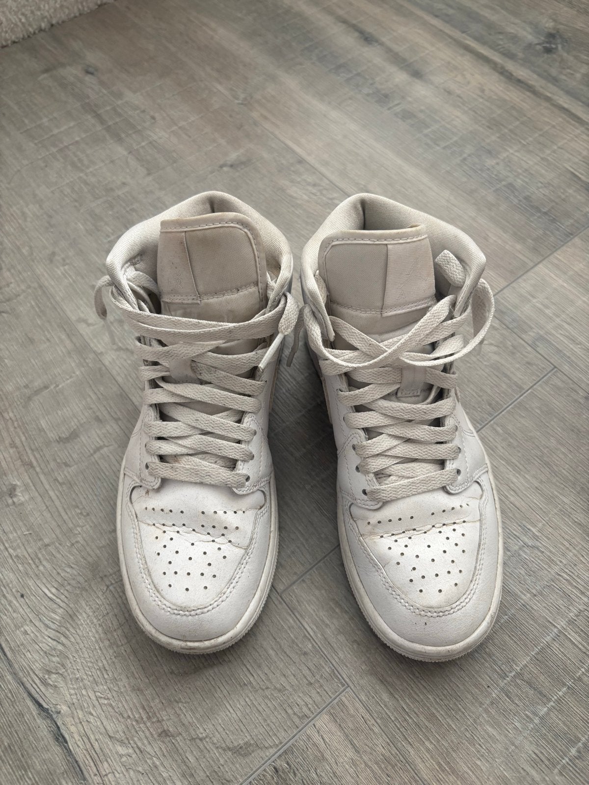 Witte Nike Air Jordan 1 Mid sneakers - Maat 37,5, Verzenden, Gedragen, Wit, Sneakers of Gympen