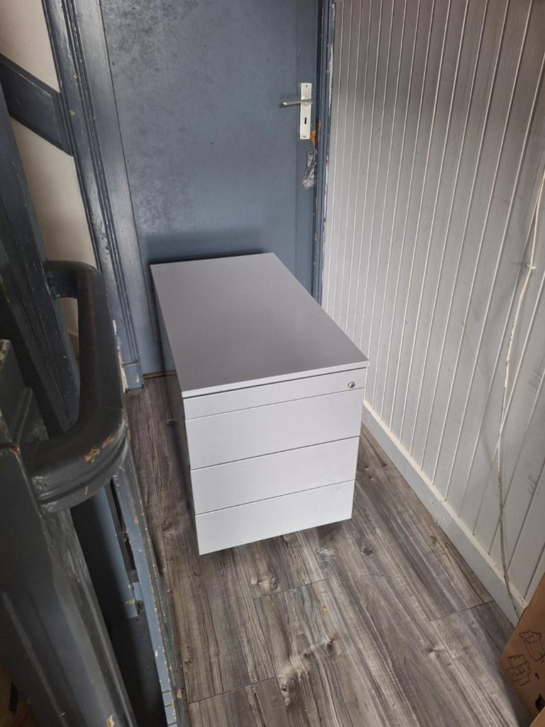 Grijsmetalen ladekast met 4 lades - 56.5x44x79cm, Huis en Inrichting, Kasten | Ladekasten, Ophalen, Minder dan 50 cm, Gebruikt