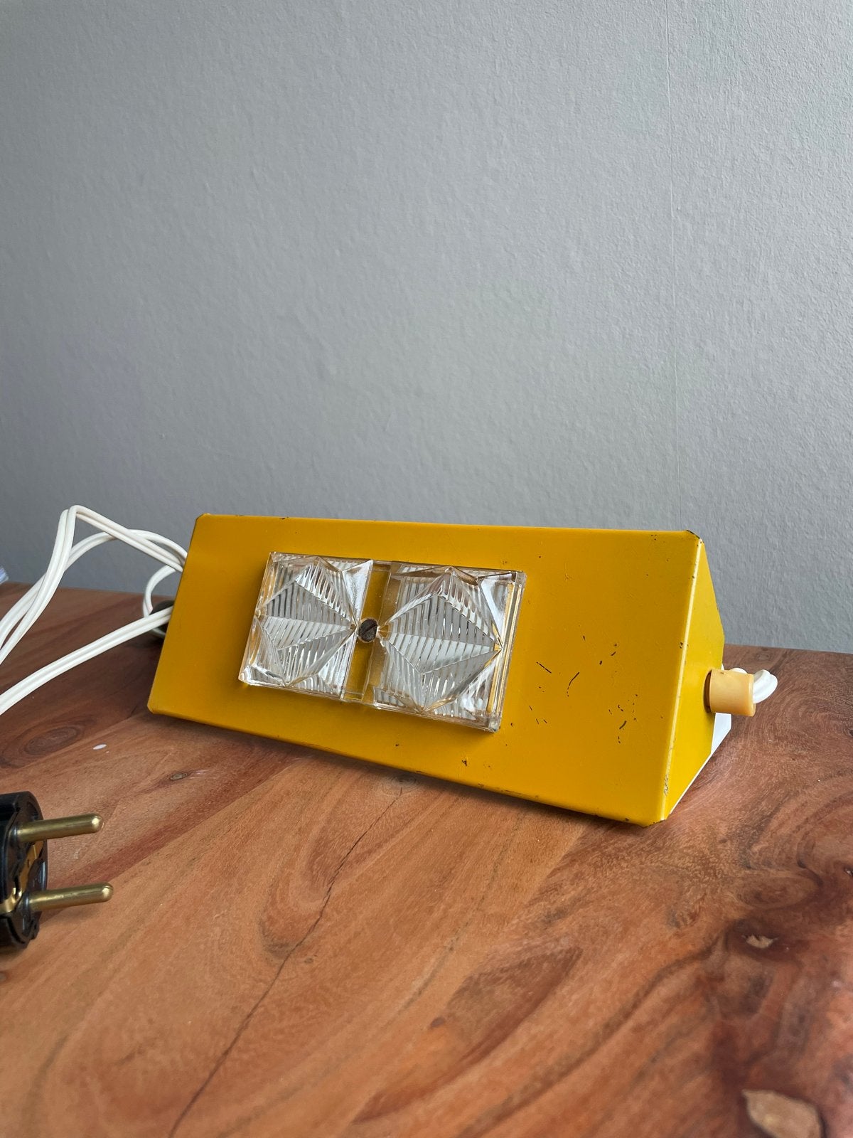 Retro Gele Wandlamp/bedlamp met Glazen Prisma's, Ophalen of Verzenden