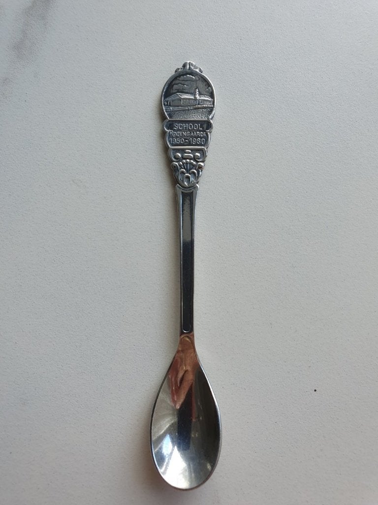 lepeltje School Rozengaarde 1950-1960 - M Sola 100, Antiek en Kunst, Ophalen of Verzenden