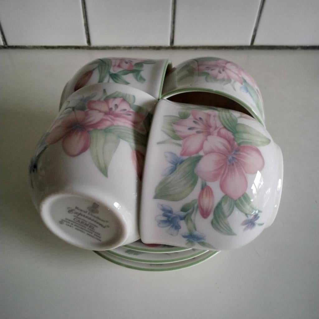 Royal doulton expressions CARMEL 4 kop en schotels, Ophalen of Verzenden, Zo goed als nieuw, Overige stijlen, Kop(pen) en/of Schotel(s)
