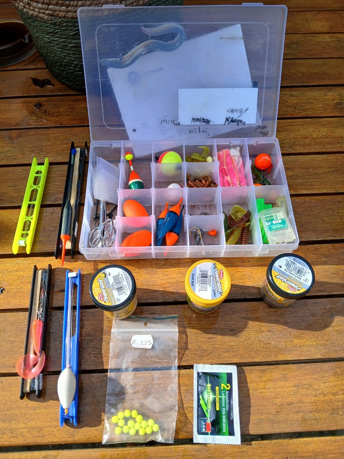 roofvissen / forelvissen tacklebox met kunstaas, Ophalen of Verzenden, Overige typen