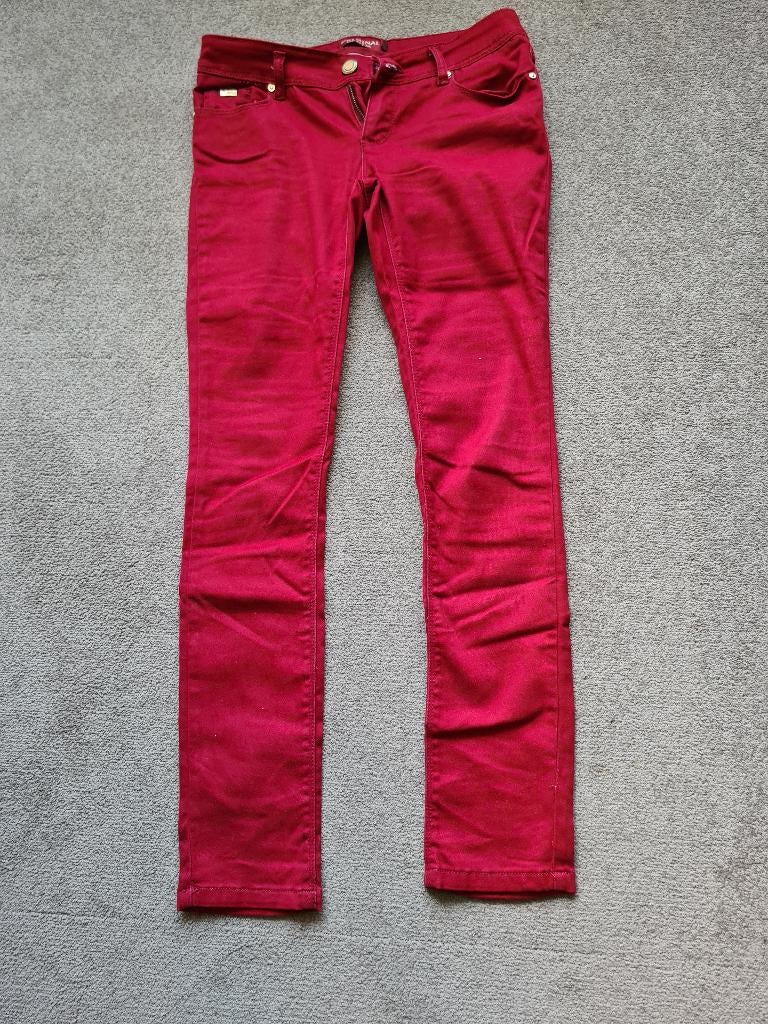 Spijkerbroek donkerrood maat 32/32, Kleding | Dames, Spijkerbroeken en Jeans, Overige kleuren, Nieuw, W30 - W32 (confectie 38/40)