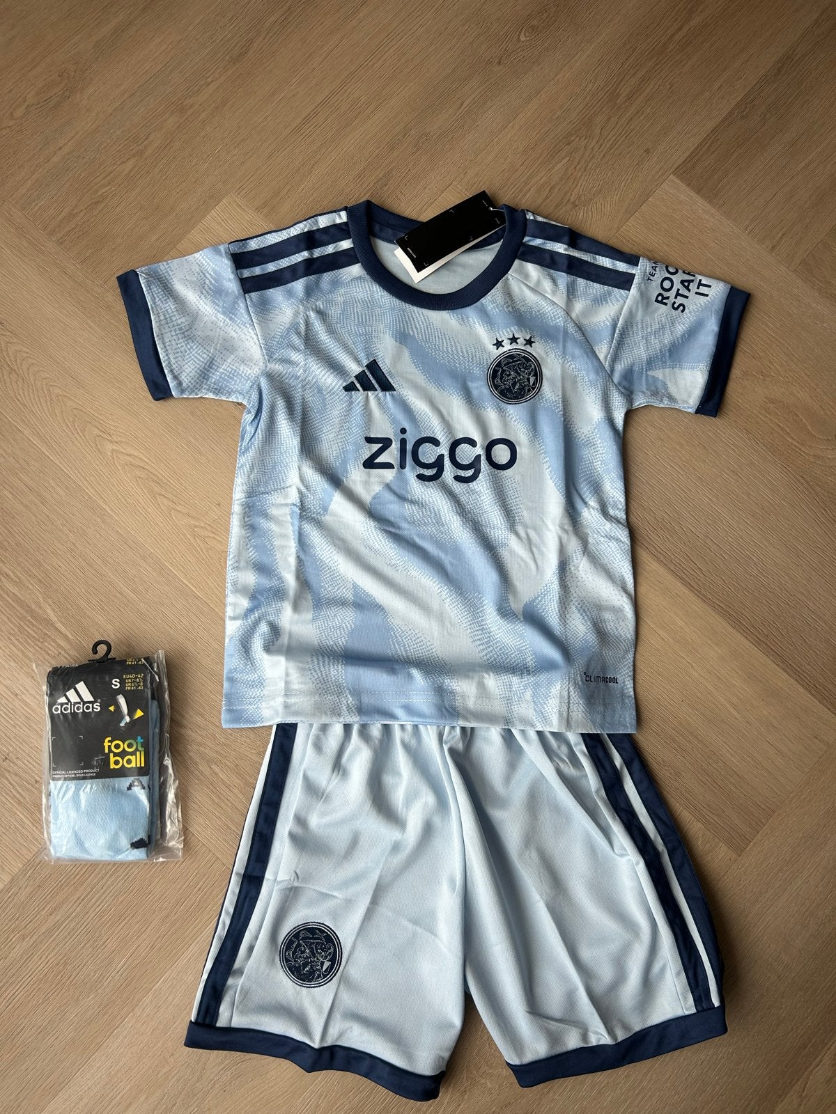 Ajax Kids Tenue - Diverse Maten Beschikbaar, Ophalen of Verzenden, Nieuw, Jongen of Meisje
