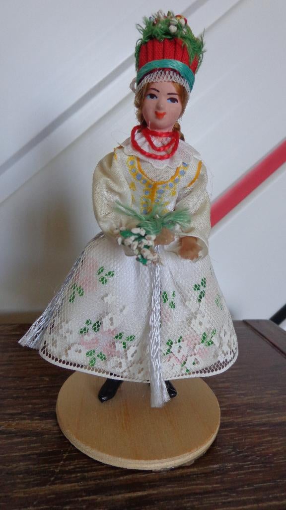 Vintage klederdrachtpoppen uit Polen, jaren '60-'70, Verzamelen, Ophalen, Zo goed als nieuw, Pop