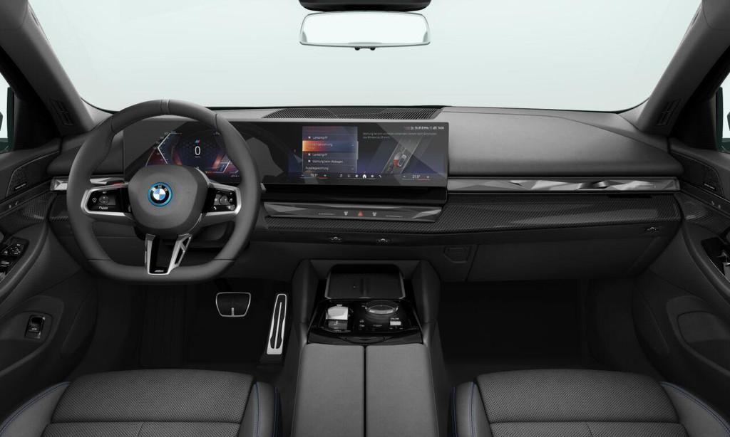 BMW i5 eDrive40 | M Sportpakket Pro | Travel Pack | Trekhaak, Automaat, 2095 kg, Achterwielaandrijving, 510 min