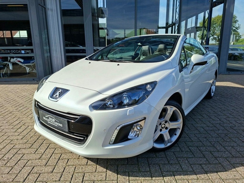 Peugeot 308 308 CC 1.6 THP ROLAND GAROS NAVI LEDER PDC LMV, Euro 5, Gebruikt, 4 cilinders, 4 stoelen