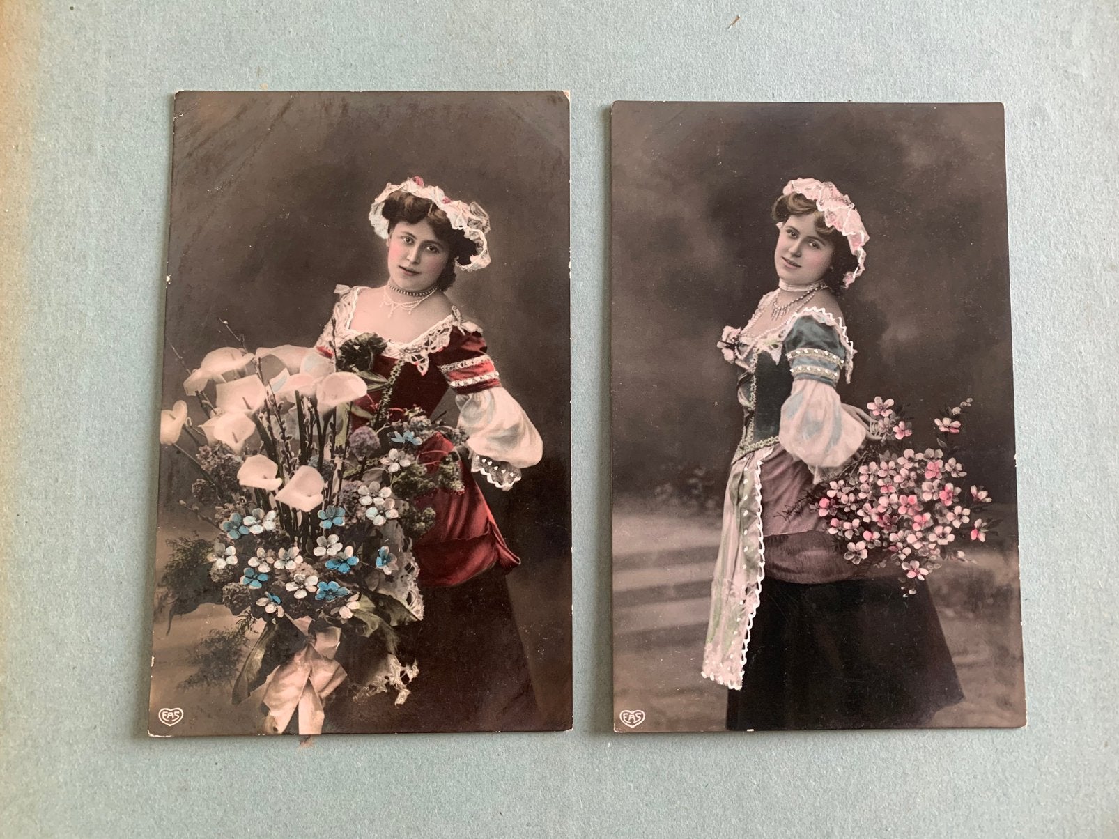 Dame met bloemen, Verzamelen, Ansichtkaarten | Themakaarten, Ophalen of Verzenden, Voor 1920, Gelopen, Overige thema's