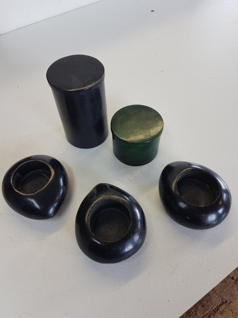 stenen waxinelichthouder 3x en stenen potjes met deksel 2x., Huis en Inrichting, Zwart, Waxinelichthouder, Nieuw, Ophalen of Verzenden