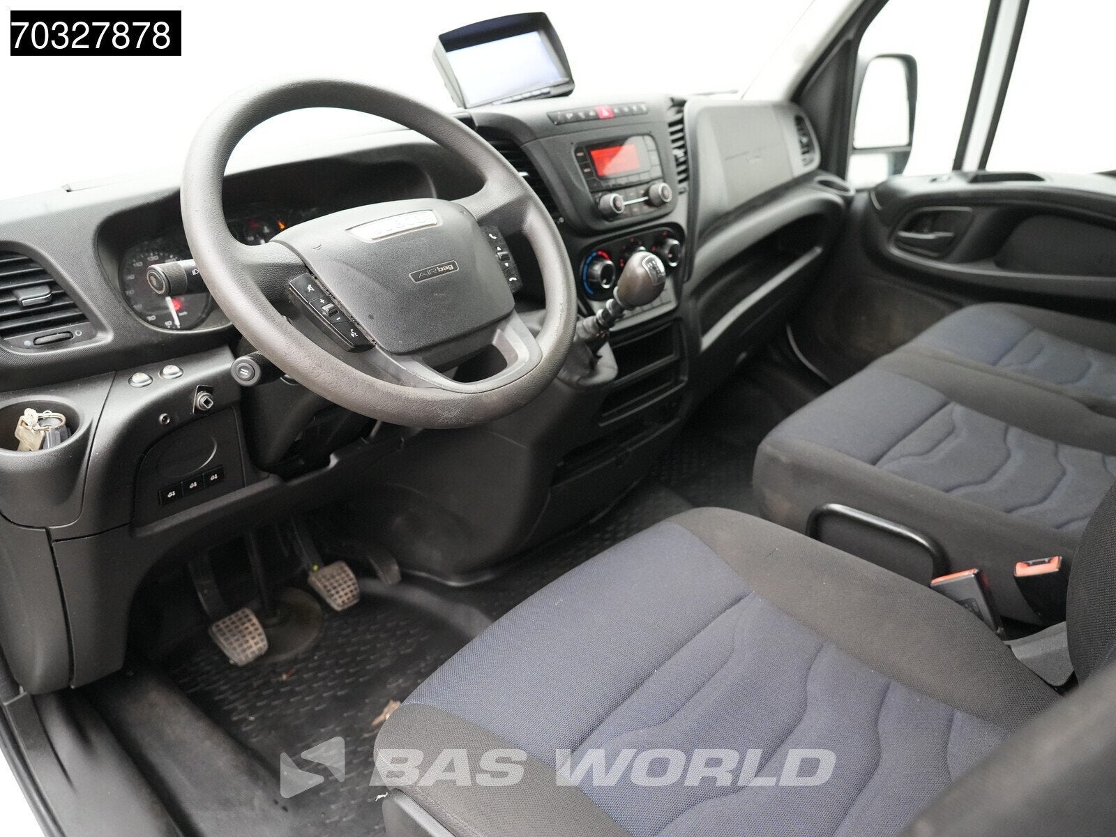 Iveco Daily 35C14 Dubbellucht L2H2 3,5t Trekhaak Airco Cruis, Auto's, Bestelauto's, Stof, Gebruikt, Euro 6, Iveco