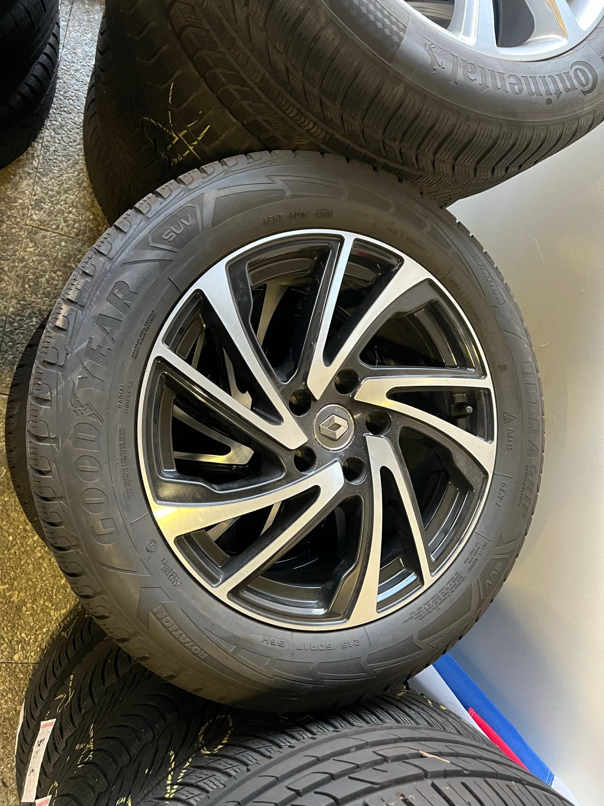 Renault Captur velgen met GoodYear winterbanden 215/60R17, Ophalen, Banden en Velgen, 17 inch, Winterbanden