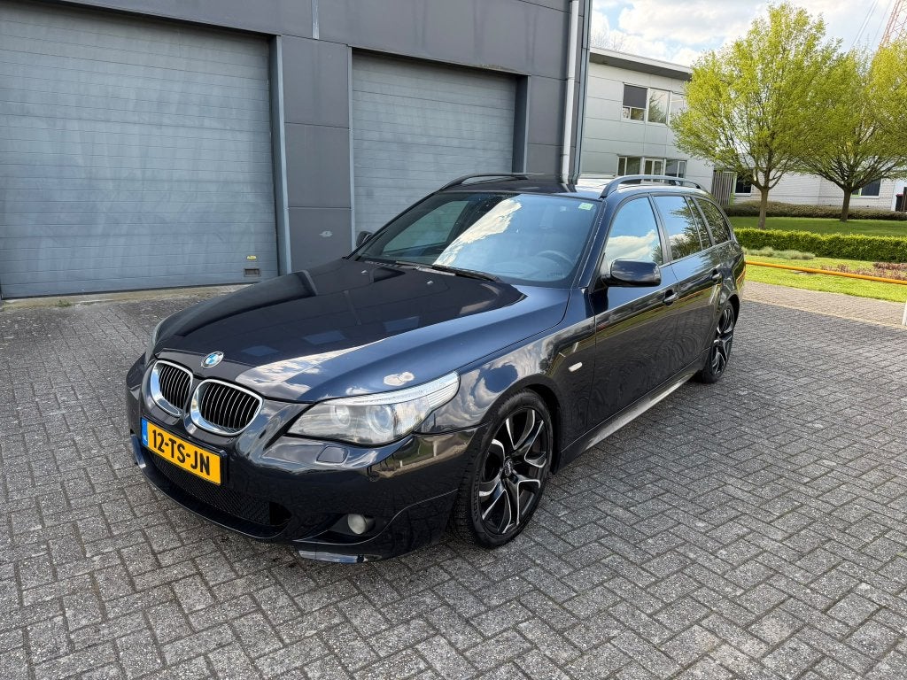 BMW 5-Serie 3.0 D 535 Touring Automat 2006 Pano Zwart, Auto's, Automaat, 1730 kg, Achterwielaandrijving, Zwart