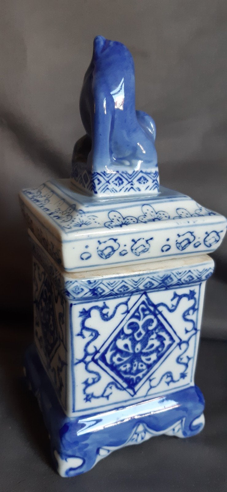 Antieke Chinese porseleinen theebus met leeuwdeksel, Antiek en Kunst, Ophalen of Verzenden
