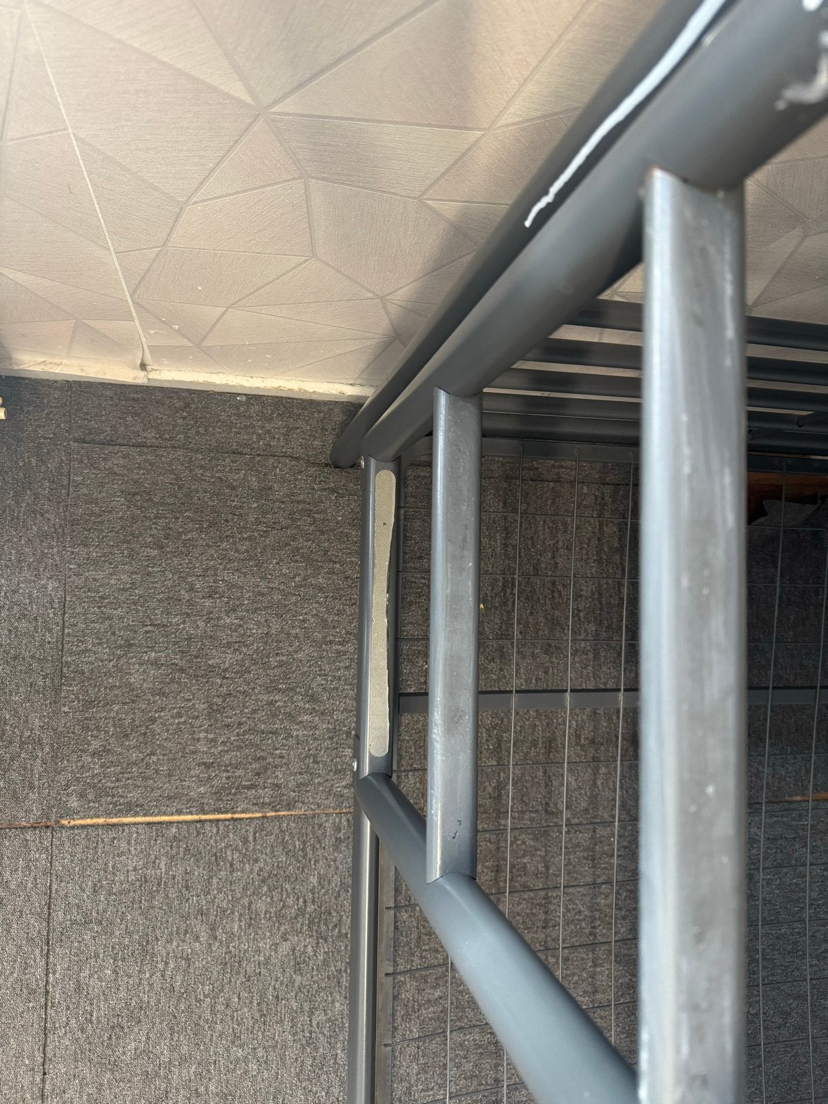 Ikea Stevig metalen stapelbed - grijs, Gebruikt, 90 cm, Eenpersoons, 160 tot 180 cm