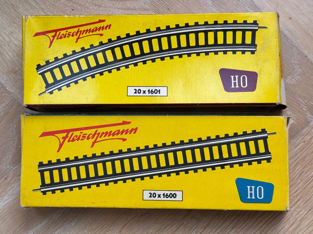 Fleischmann rails 1600 en 1601 jaren 50, Gelijkstroom, Fleischmann, Rails, Ophalen of Verzenden
