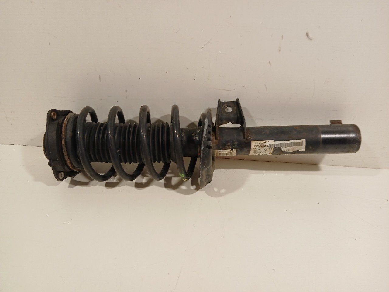 Veerpoot rechts voor Volkswagen Touran, Onderdelen@venauto.nl, Van der Ven Autorecycling B.V., Gebruikt, Ettenseweg 76, 4706 PB Roosendaal, The Netherlands
