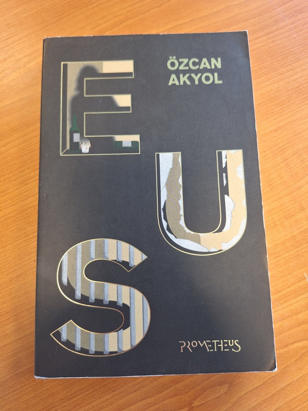 Ozcan Akyol - Eus, Ophalen of Verzenden, Zo goed als nieuw, Ozcan Akyol