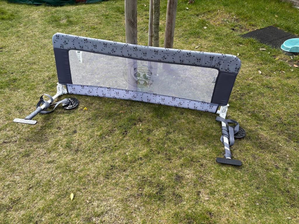 Opvouwbaar bedhek zgan!, Kinderen en Baby's, Kinderkamer | Bedden, Ophalen, Zo goed als nieuw, Minder dan 140 cm, Minder dan 70 cm