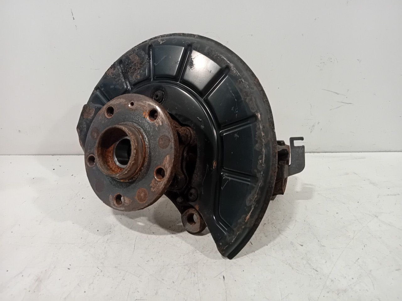 Wielnaaf rechts voor Volkswagen Jetta, Onderdelen@venauto.nl, Van der Ven Autorecycling B.V., Gebruikt, Ettenseweg 76, 4706 PB Roosendaal, The Netherlands