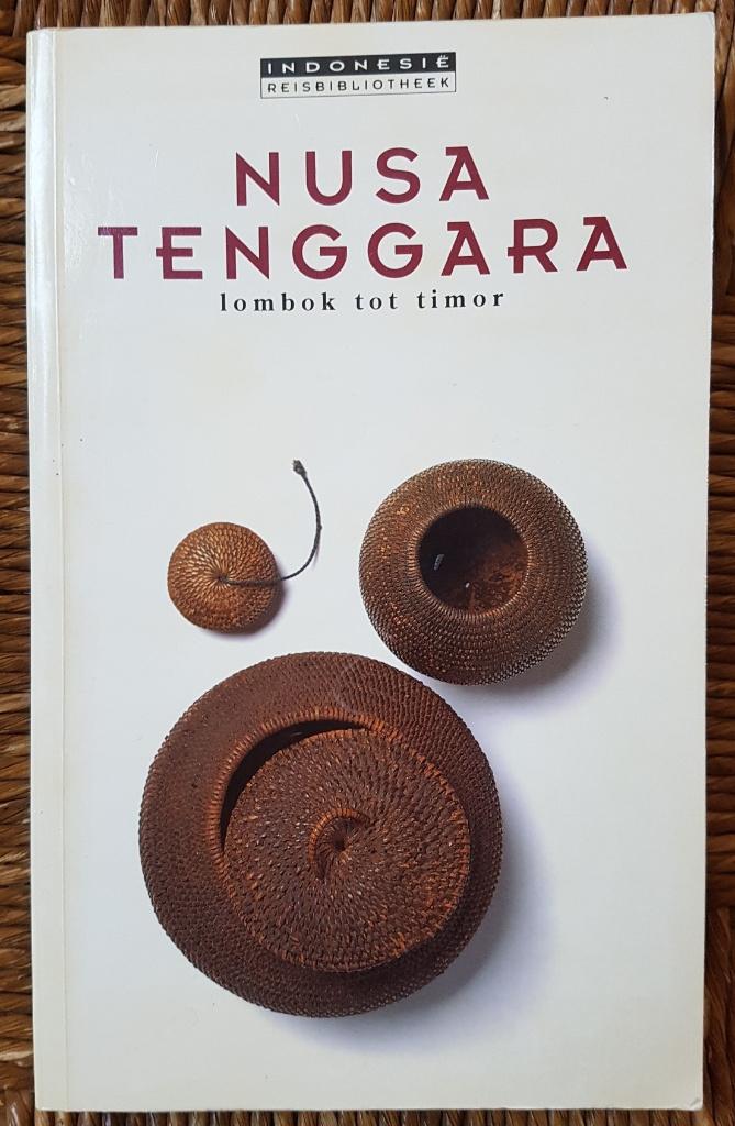 Nusa Tenggara - Indonesië reisbibliotheek - Periplus - IZGST, Boeken, Reisgidsen, Zo goed als nieuw, Reisgids of -boek, Azië, Overige merken