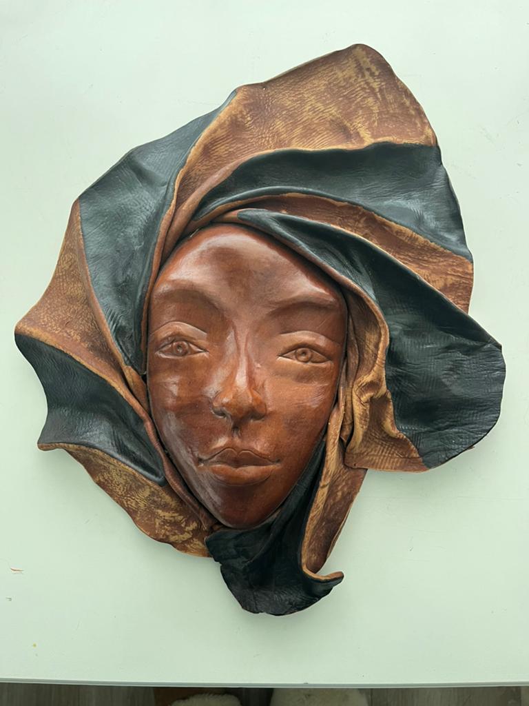 Vintage leren wandmasker., Ophalen, Zo goed als nieuw