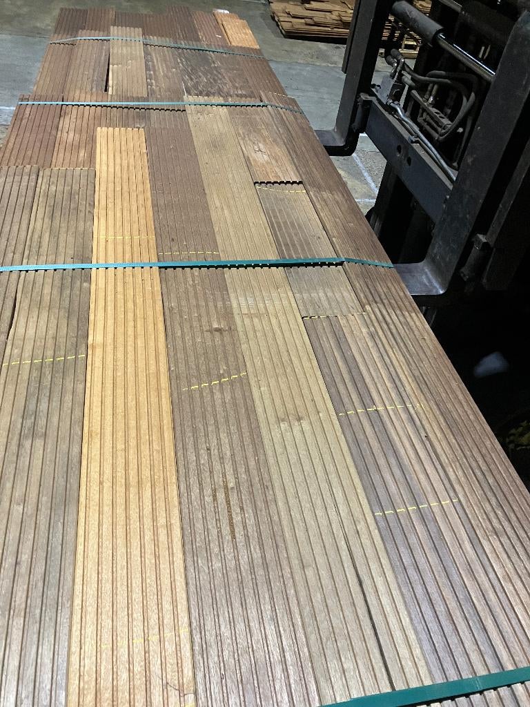 Hardhout–Louro Itauba–planken–terrasdelen-vlonderdelen, Ophalen, Nieuw, Hout