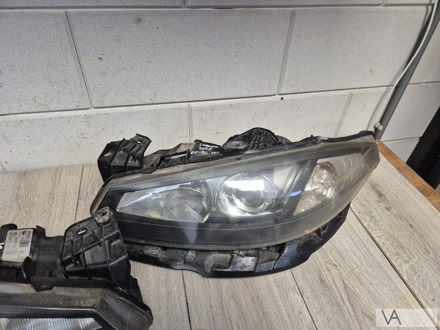 Renault Laguna 2 2005 - 2008 koplamp XENON links rechts €75, Gebruikt, -, Renault, -