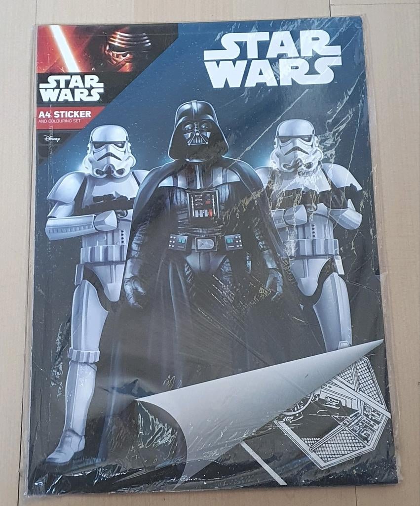 Te koop: Star Wars A4 sticker en kleurset, Ophalen of Verzenden, Zo goed als nieuw, Film, Tv of Omroep