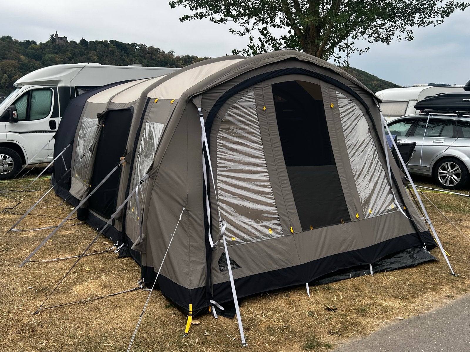 Kampa Seacliffe Air 04 Tent met complete uitrusting, Ophalen, Zo goed als nieuw, Tot en met 6