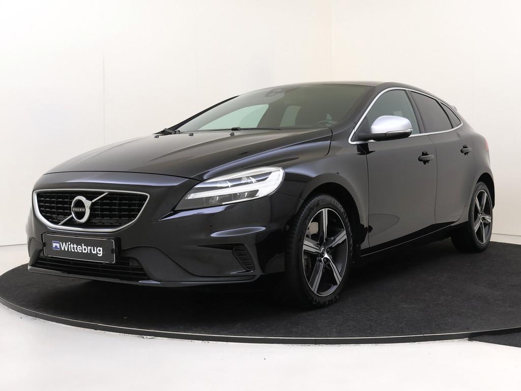 Volvo V40 1.5 T3 Polar+ Sport | Panoramadak | Stoelverwarmin, Auto's, 4 cilinders, 700 kg, Automatische klimaatregeling, Zwart