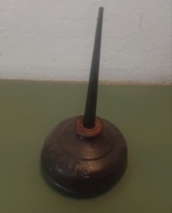 OLIE SMEER KANNETJE  Hoog 14,5 cm Diam. 8 cm Vintage, Antiek en Kunst, Ophalen of Verzenden, Koper