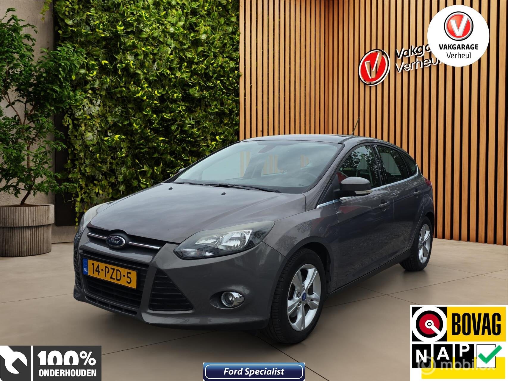 Ford Focus 1.6 EcoBoost 150Pk Trend-Sport Nap Boekjes, Gebruikt, 4 cilinders, Bedrijf, Handgeschakeld