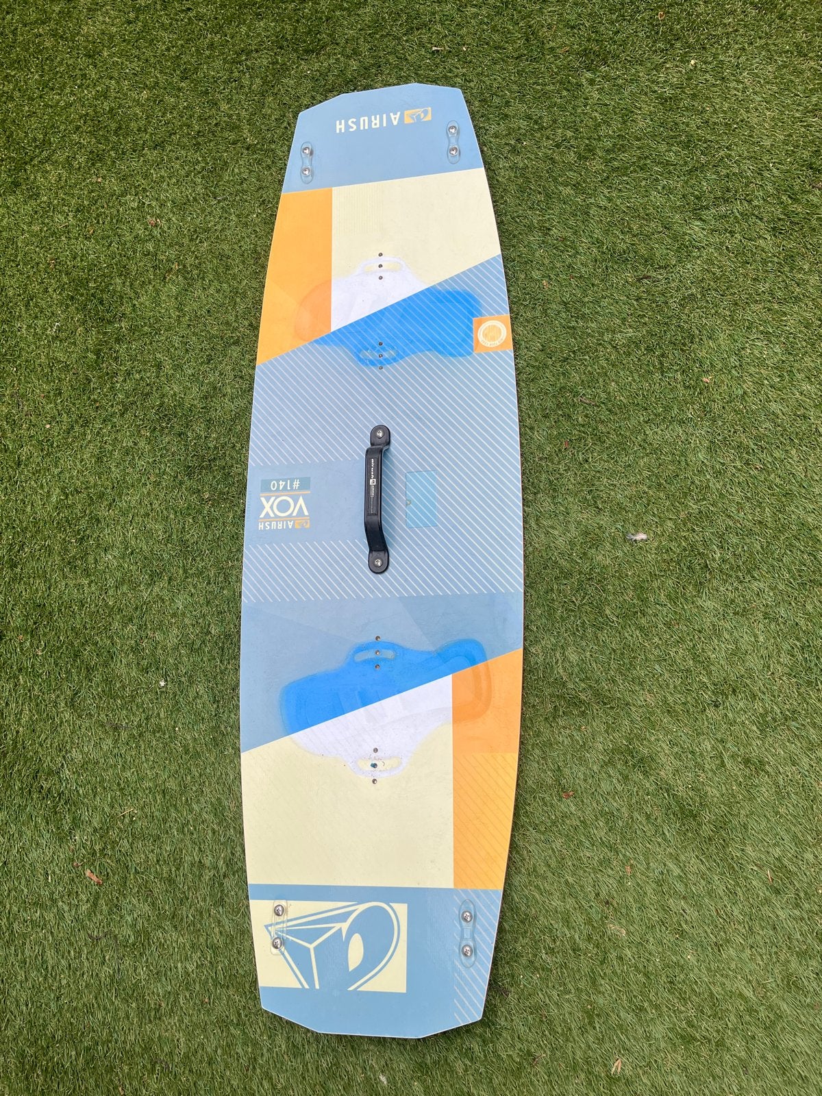Airush kiteboard, Watersport en Boten, Kitesurfen, Ophalen, Gebruikt, Twintip, Kiteboard