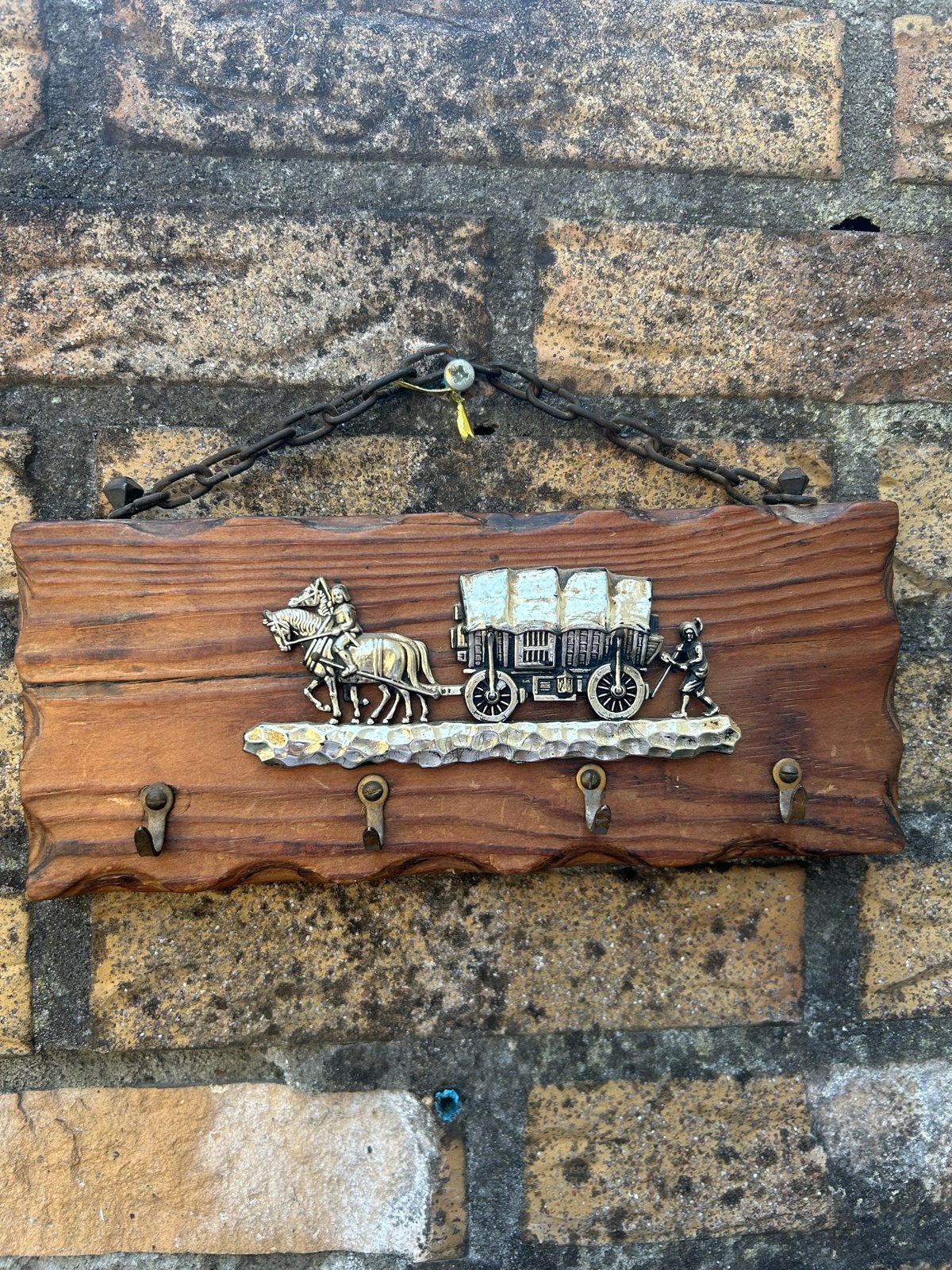 Vintage houten wanddecoratie met sleutelhaken, Huis en Inrichting, Gebruikt, Hout, Vintage, Decoratieobject