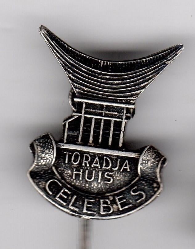 Speldje TORADJA HUIS CELEBES INDONESIE (A8), Ophalen of Verzenden, Gebruikt, Overige onderwerpen