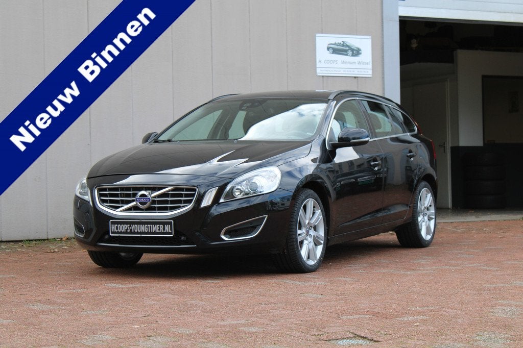 Volvo V60 3.0 T6 AWD Summum incl. 21% BTW (bj 2012), Auto's, Volvo, Bedrijf, Te koop, V60, 4x4, ABS, Achteruitrijcamera, Airbags