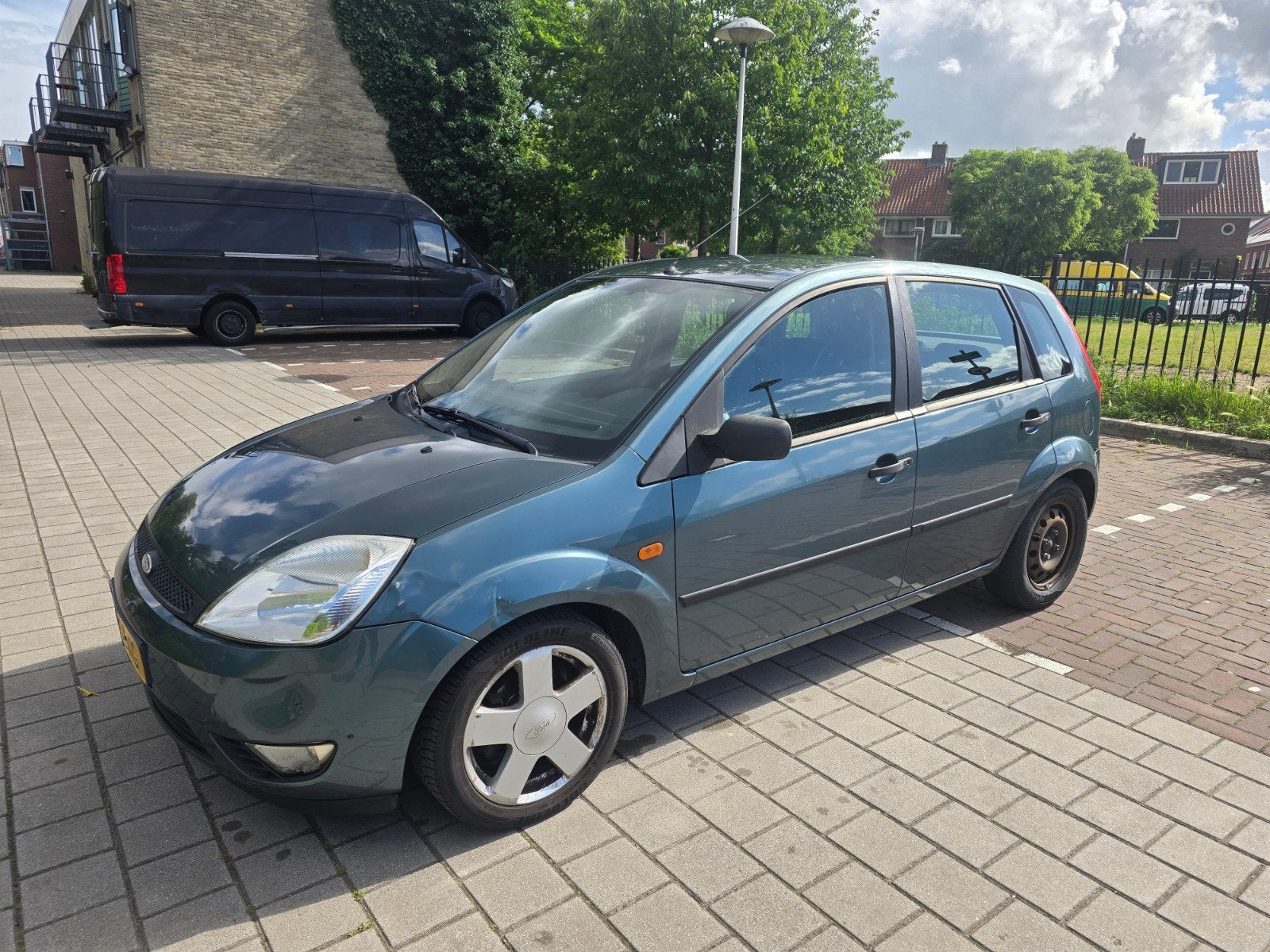 Ford Fiësta 1.4 16V 5DR 2002 Groen, Auto's, Voorwielaandrijving, 4 cilinders, 49 €/maand, Origineel Nederlands