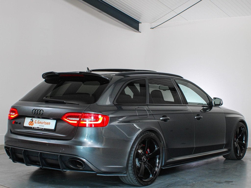 Audi RS4 Avant 4.2 FSI quattro 450PK Schaalstoelen, Panorama, Auto's, Audi, Automaat, Euro 5, Gebruikt, 1770 kg