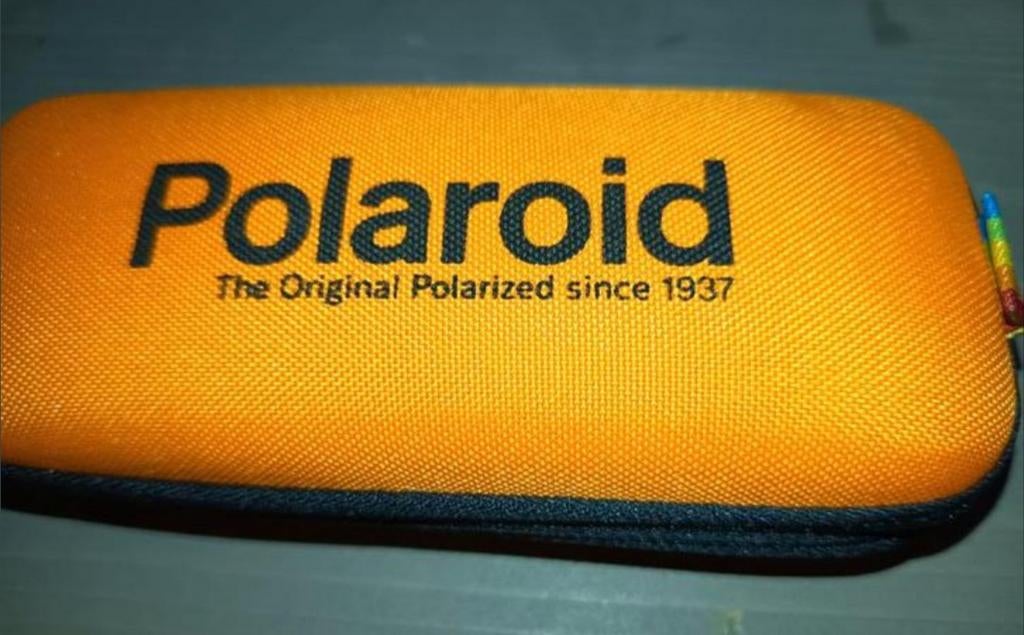 Polaroid zonnebril met etui - nieuw, Sieraden, Tassen en Uiterlijk, Zonnebrillen en Brillen | Dames, Ophalen of Verzenden, Nieuw