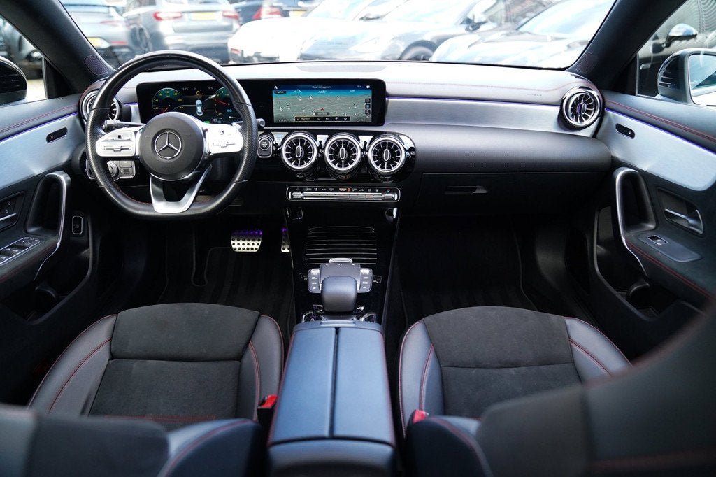 Mercedes-Benz CLA-klasse 250 e Business Solution AMG Limited, Auto's, Mercedes-Benz, CLA, Gebruikt, 4 cilinders, 15 kWh