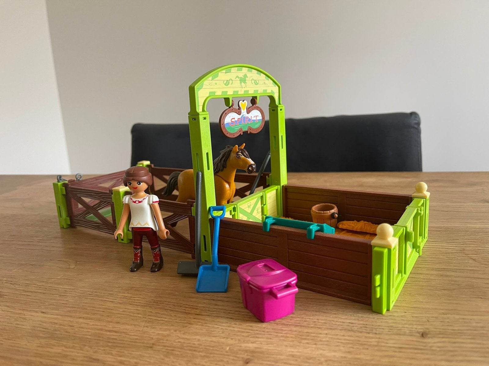 Playmobiel paardenstal (Spirit), Ophalen, Zo goed als nieuw