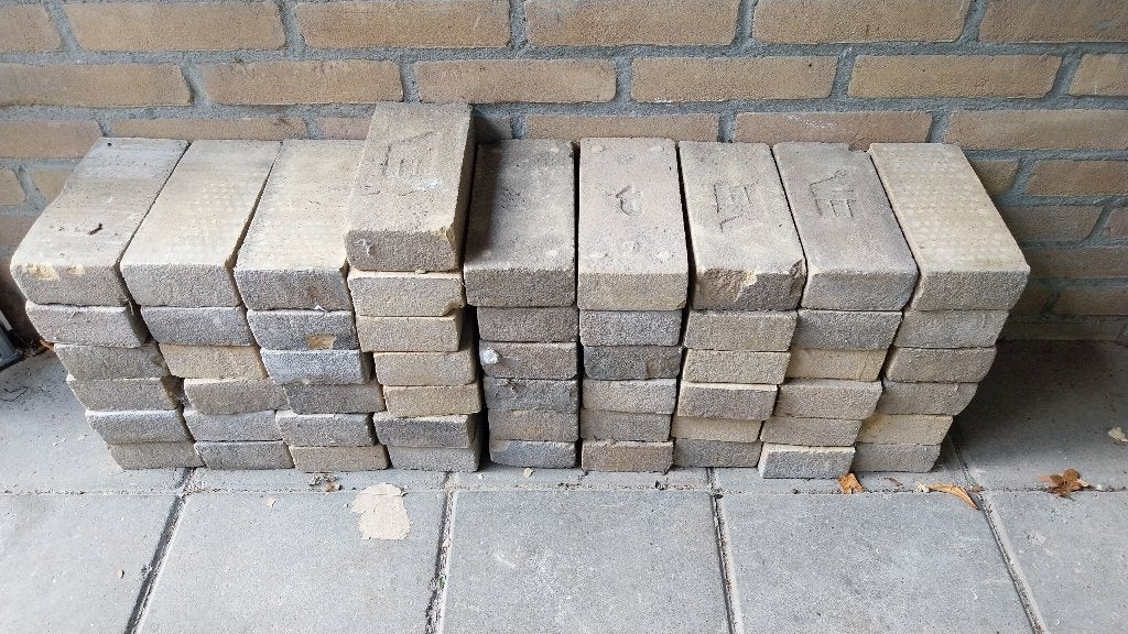Gele metselstenen, Doe-het-zelf en Verbouw, Ophalen, Zo goed als nieuw, Bakstenen
