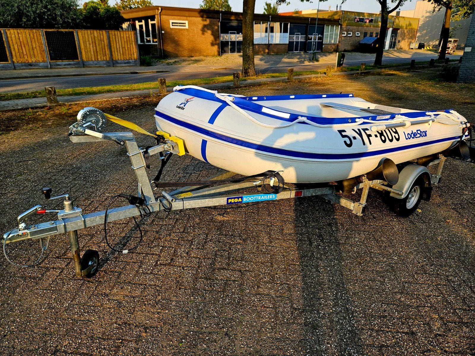 Lodestar NS320 rubberboot met Pega boottrailer, Ophalen, Gebruikt
