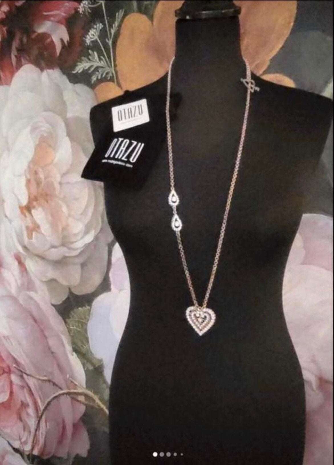 Otazu prachtig gedetailleerde ketting figuurtjes en strass, Overige materialen, Verzenden, Nieuw, Met hanger
