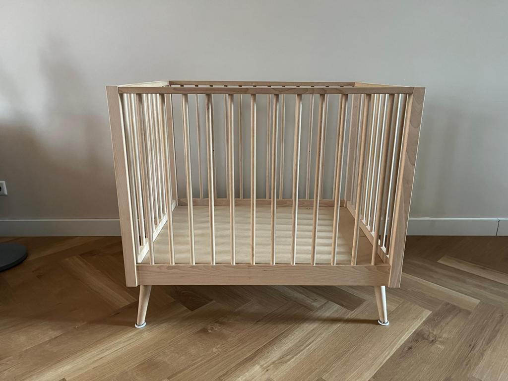 Europe Baby Evy Box - 3 jaar oud, lichte gebruikssporen, Ophalen, Gebruikt, Vierkant, Boxkleed