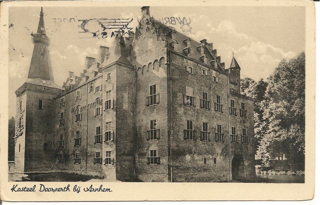 Oude Ansichtkaart Kasteel Doorwerth bij Arnhem (1942), Ophalen of Verzenden, 1940 tot 1960, Gelopen, Gelderland