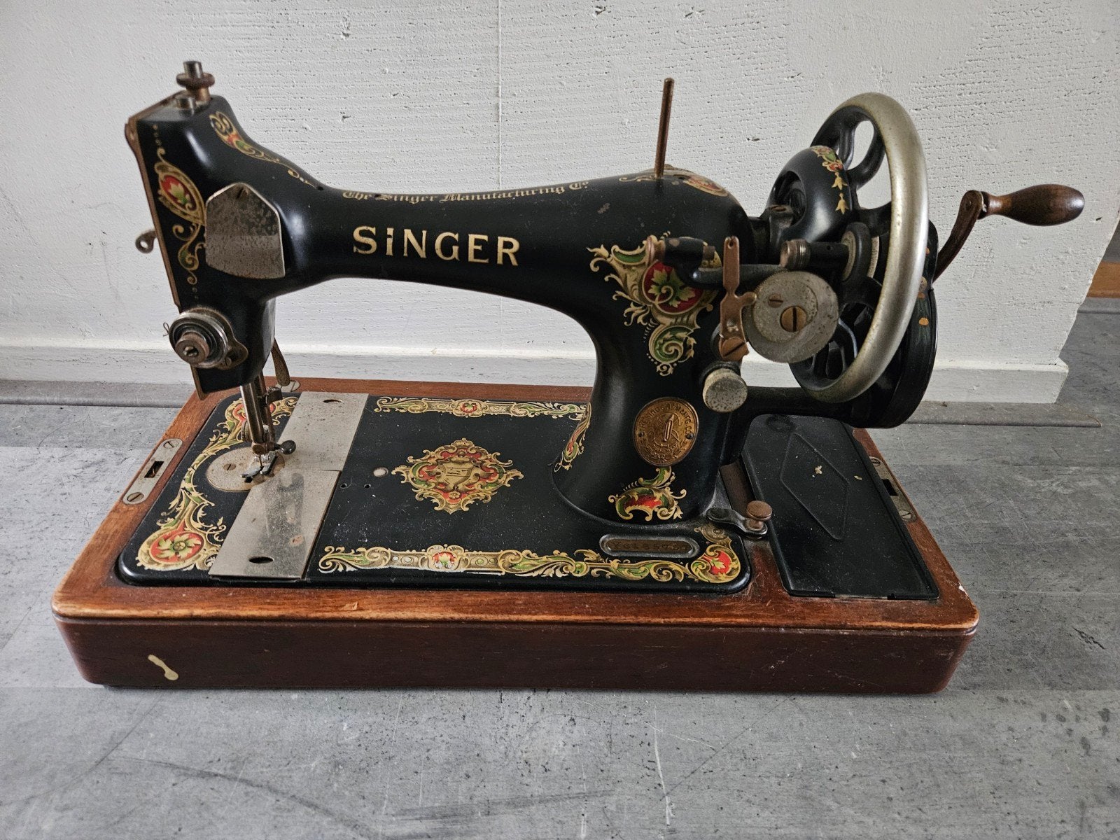 Antieke Singer Naaimachine met Houten Kap - Decoratief, Ophalen of Verzenden
