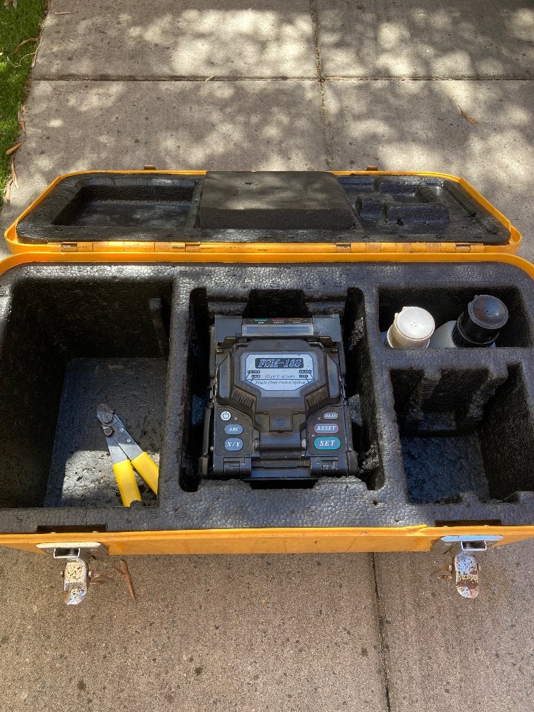 Glasvezel lasmachine fujikura fsm18s, Doe-het-zelf en Verbouw, Gereedschap | Lasapparaten, Ophalen, Gebruikt, Overige typen