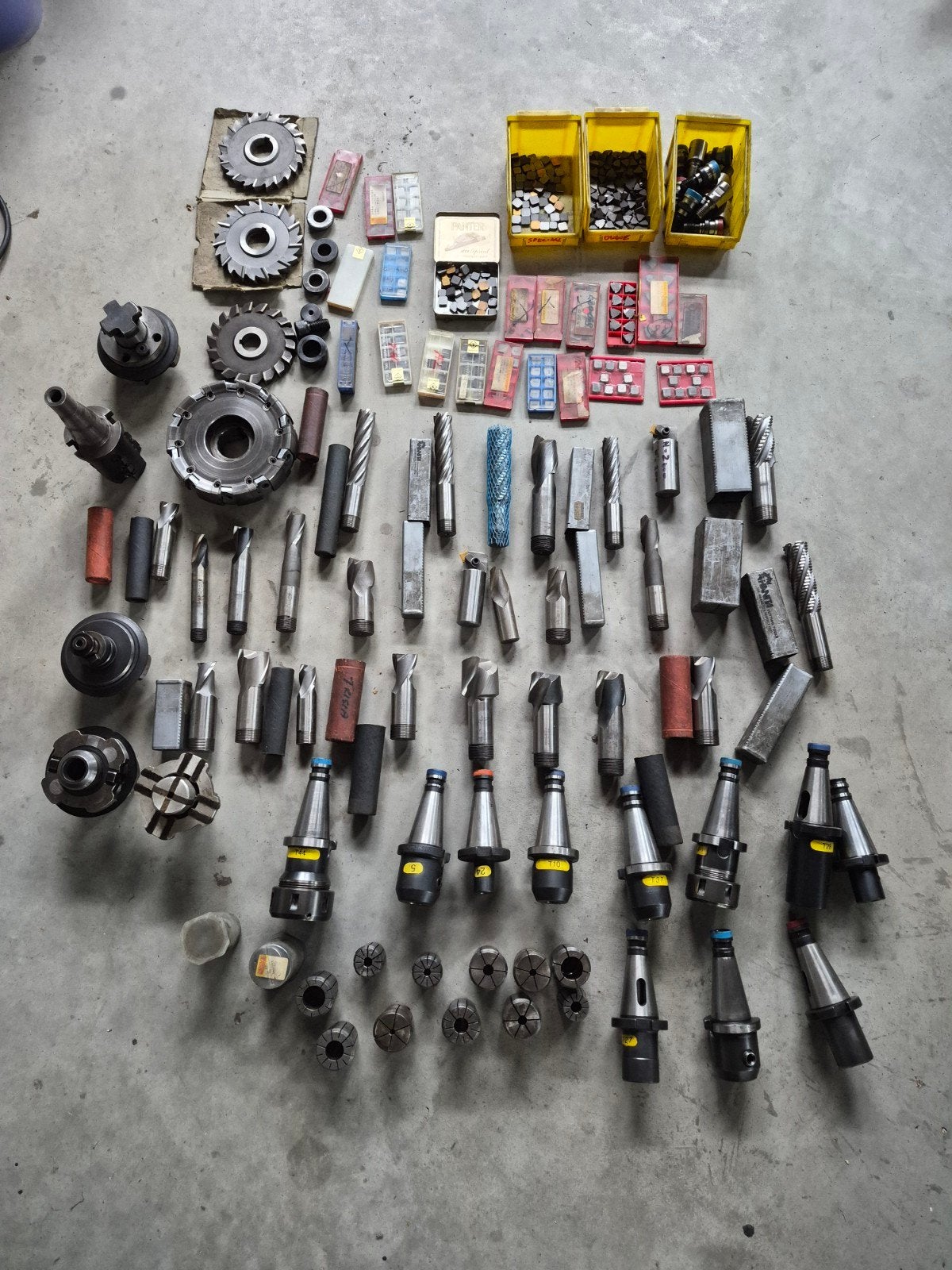 Complete set CNC-gereedschappen: Houders, frezen, spantangen, Ophalen of Verzenden