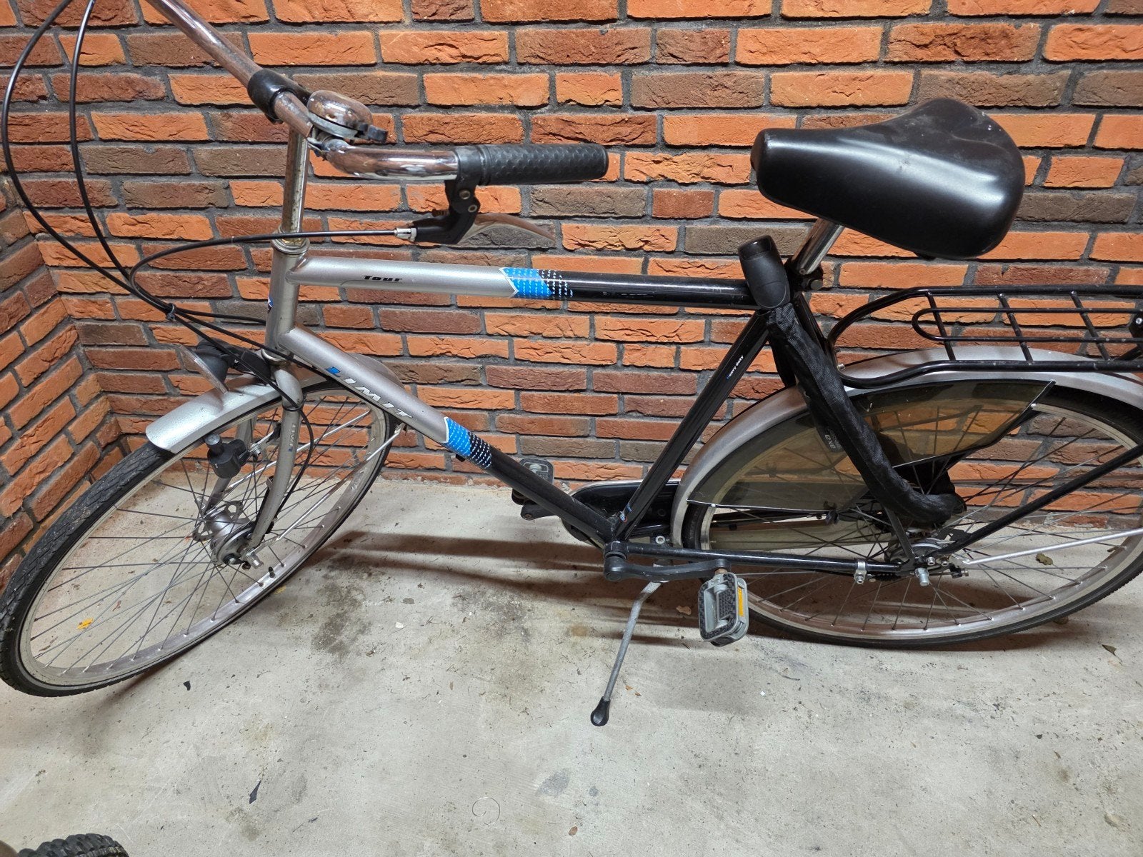 Fiets rijdt prima moet alleen nieuw buitenband, 49 tot 53 cm, Ophalen, Gebruikt, Overige merken